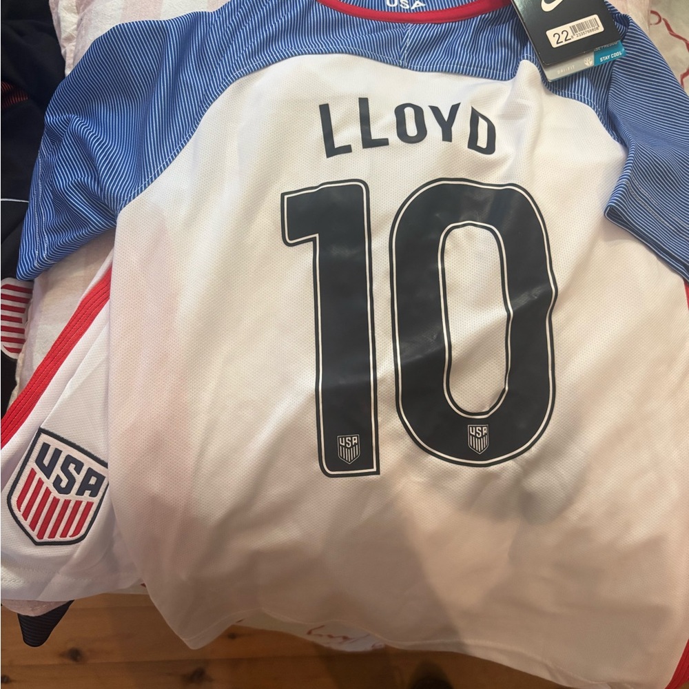 USWNT Lloyd #10 Soccer Jersey - White/Blue/Red kids size 22 Jersey